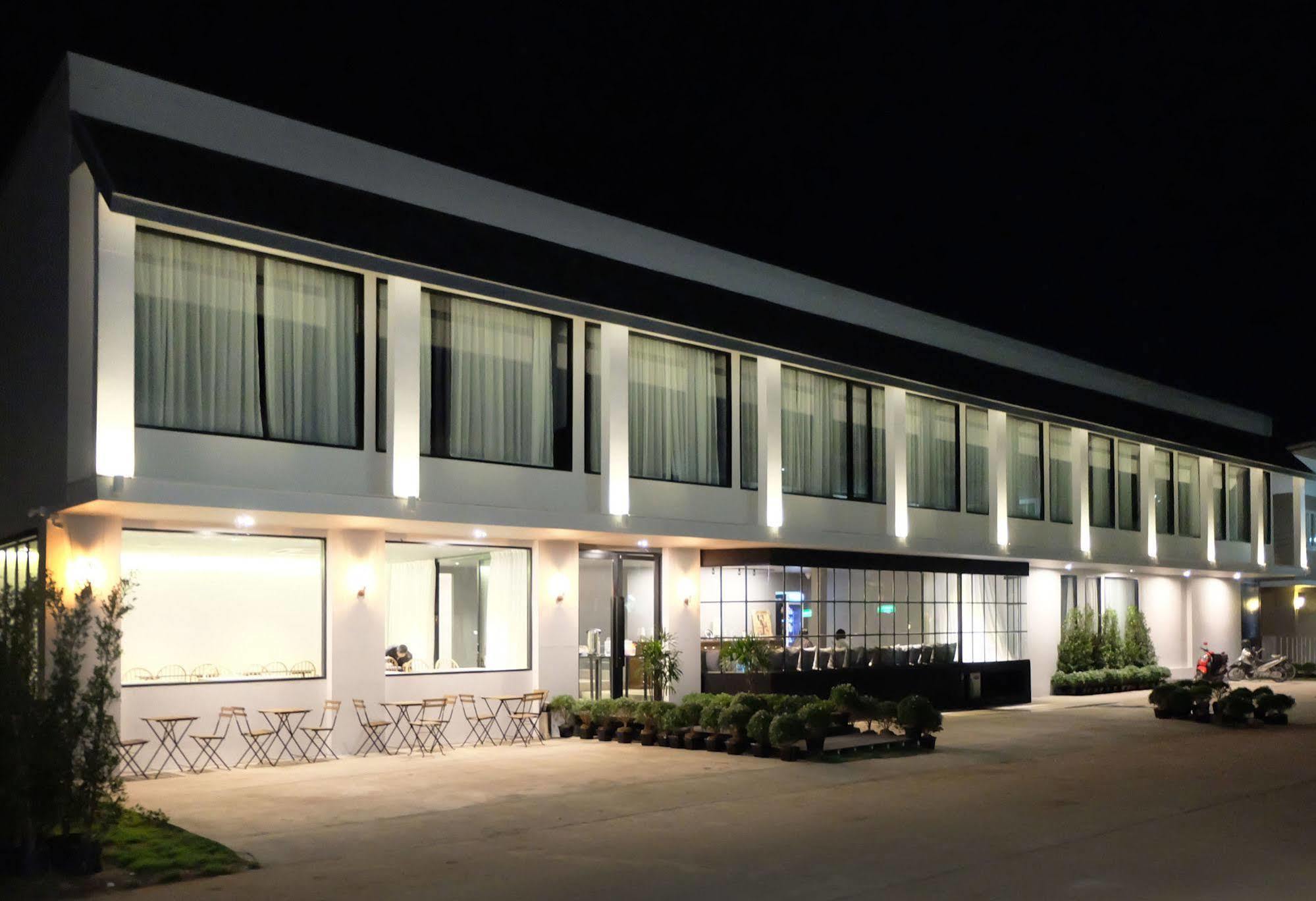 Srianunt Boutique Hotel Buriram Dış mekan fotoğraf